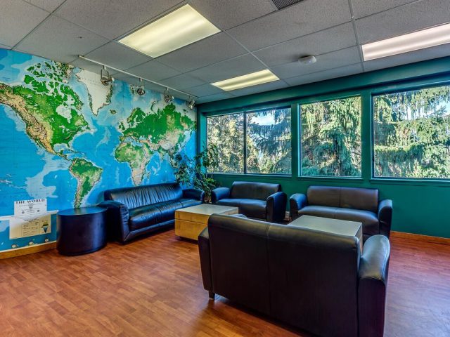 タムウッド ランゲージセンター ウィスラー校