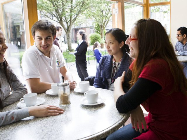エメラルド カルチュラル インスティテュート