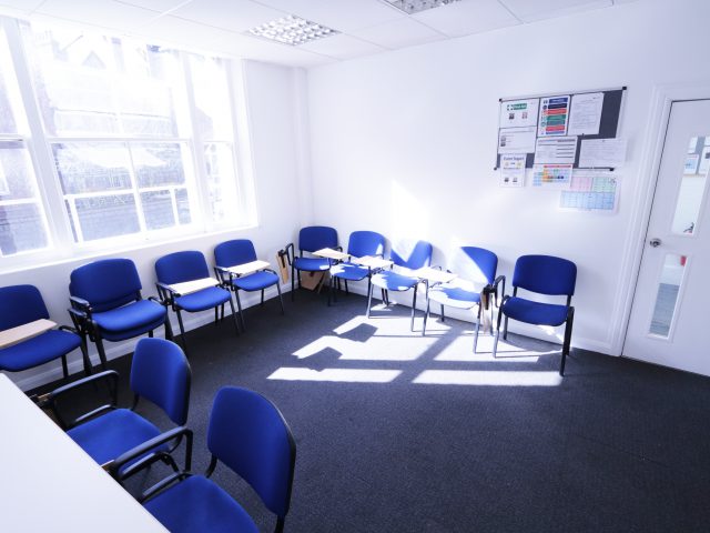 ローズオブヨーク ランゲージスクール ロンドン