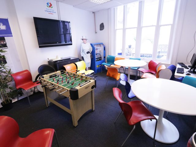 ローズオブヨーク ランゲージスクール ロンドン